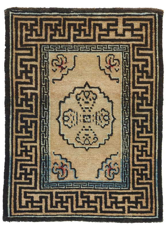 ANTIQUE TIBETAN SITTING RUG 2' 0